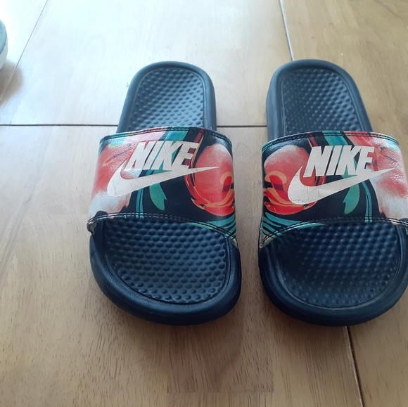Nike Slides two pair LOT. Women's size 7. - Picture 7 of 8